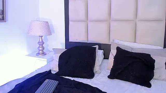 SussyFox online show from March 17, 2026, 3:31 am