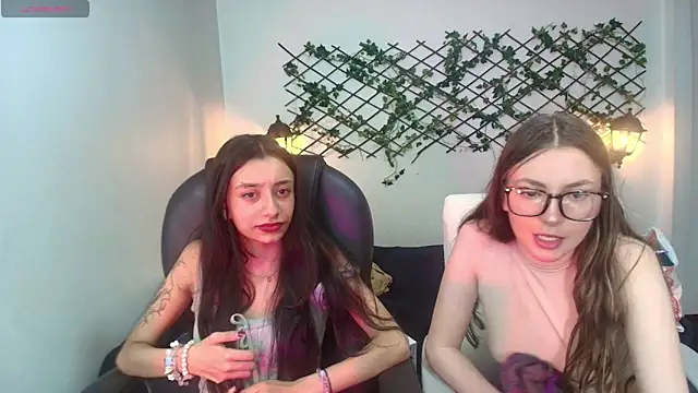 Snapshot of nana__rousse chatting on March 28, 2026, 11:39 pm nana rousse online show from March 28, 2026, 11:39 pm