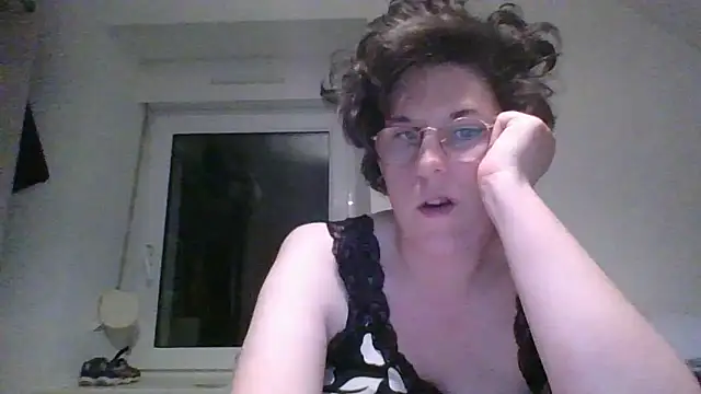 Snapshot of OIseauNoir88 chatting on March 31, 2026, 7:27 pm OIseauNoir88 online show from March 31, 2026, 7:27 pm