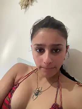 Snapshot of madison90 chatting on February 24, 2026, 7:48 pm madison90 online show from February 24, 2026, 7:48 pm