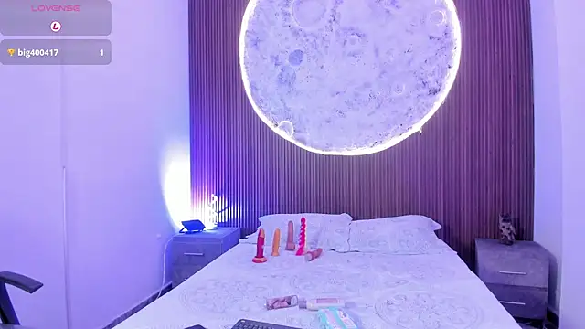 Snapshot of JazminRusso_ chatting on February 14, 2026, 5:40 am JazminRusso online show from February 14, 2026, 5:40 am