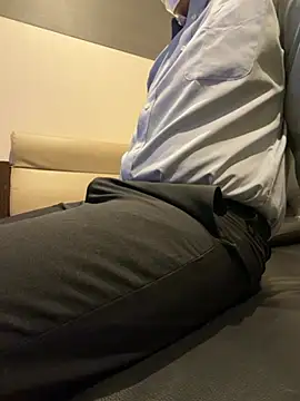 Snapshot of yuuuuusuke00 chatting on February 9, 2026, 1:03 am yuuuuusuke00 online show from February 9, 2026, 1:03 am