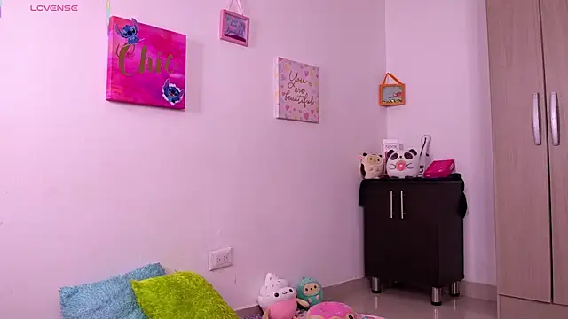 im natalia online show from August 2, 2026, 10:02 am