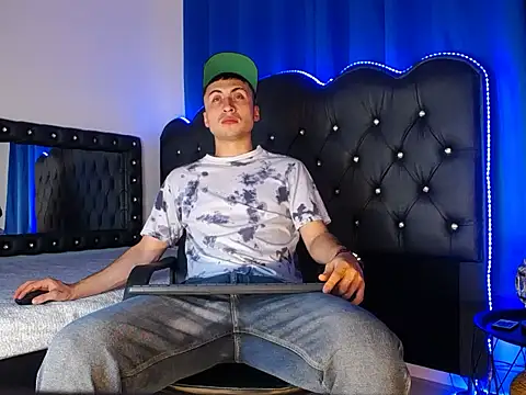 Oliver Benedet online show from February 4, 2026, 3:45 am