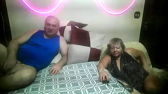 bialoba7 online show from November 12, 2025, 10:46 pm