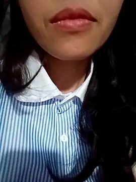 Hana-love2026 online show from March 12, 2026, 5:13 am