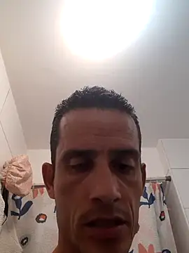 Masajistapaisa04 online show from February 9, 2026, 3:26 am