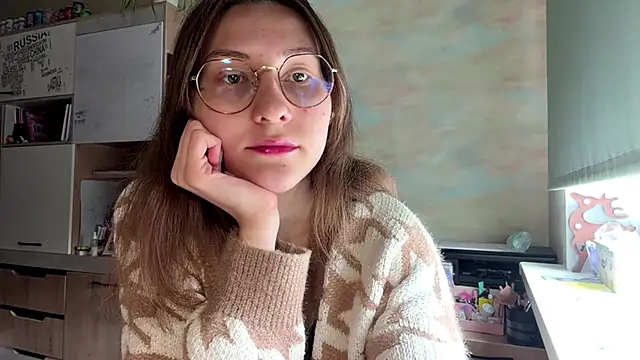 Miaaa Moon online show from April 28, 2026, 12:09 pm