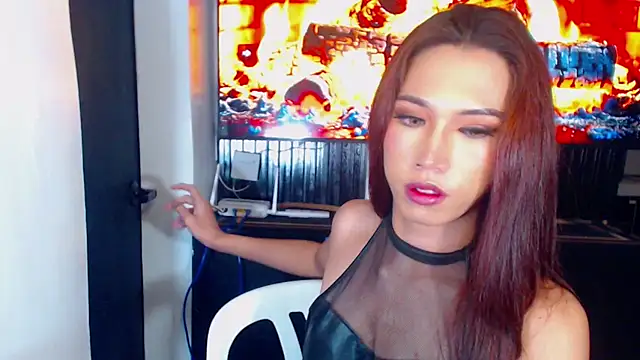 Snapshot of QueenAlisonfoxx chatting on May 29, 2026, 12:05 am QueenAlisonfoxx online show from May 29, 2026, 12:05 am