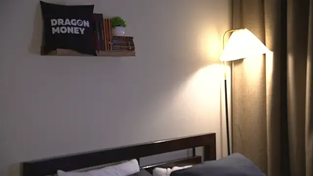 2girls1dream online show from February 26, 2026, 6:24 am