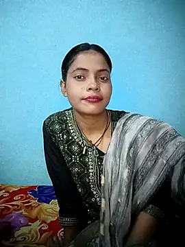 18 year old girl online show from February 12, 2026, 4:01 am