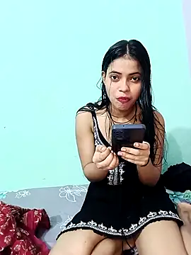 18 year old girl online show from April 25, 2026, 4:04 am
