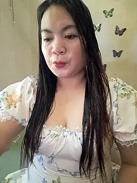 Zyramae 25 online show from August 4, 2026, 3:55 am