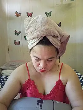 Zyramae 25 online show from July 5, 2026, 2:49 am