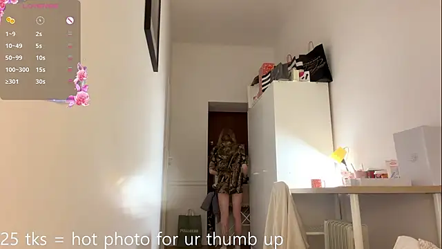 Flexiblegirl online show from March 12, 2026, 7:29 pm