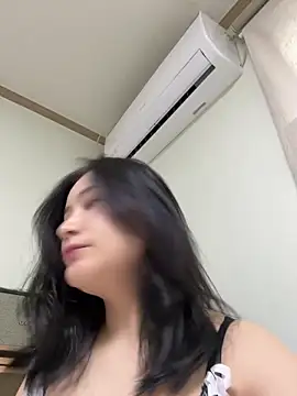 Vlinababy online show from February 1, 2026, 8:01 am