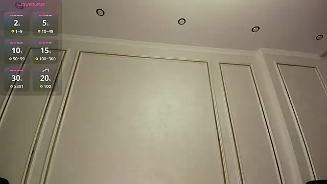 jjasleen0 online show from March 4, 2026, 1:52 pm