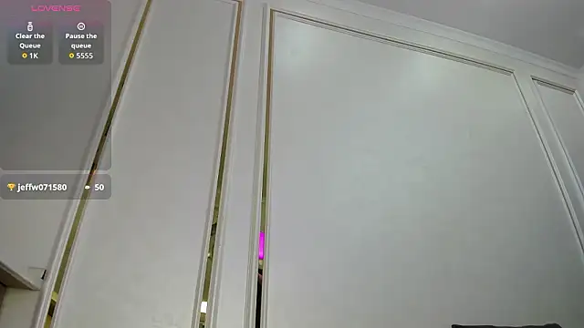 jjasleen0 online show from March 8, 2026, 2:26 am