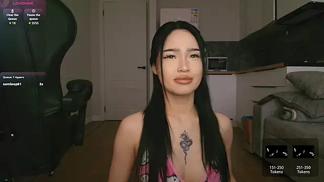 jjasleen0 online show from February 5, 2026, 3:35 am