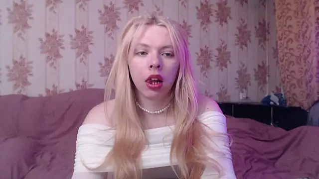 Cutie Bambi online show from February 9, 2026, 11:08 am