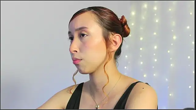 Snapshot of RoseSinsDonViktor chatting on March 10, 2026, 6:23 pm RoseSinsDonViktor online show from March 10, 2026, 6:23 pm