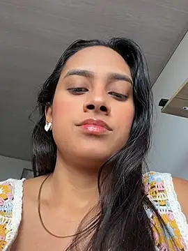 LunaHeat online show from July 23, 2026, 3:08 pm