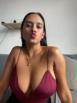 LunaHeat online show from July 28, 2026, 9:03 pm