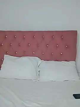 Maria x Alejandra online show from February 16, 2026, 5:11 pm