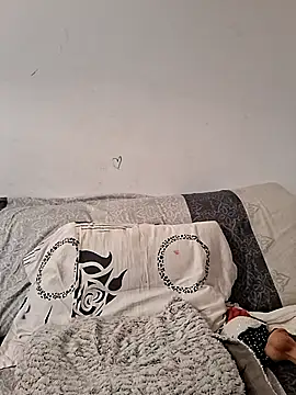 ElleanorPink online show from February 26, 2026, 4:34 am