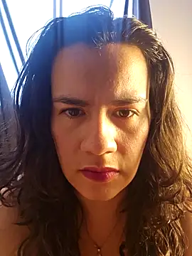 Snapshot of _ChloeRed chatting on March 21, 2026, 2:43 pm ChloeRed online show from March 21, 2026, 2:43 pm