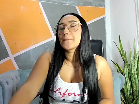 camila wood online show from February 1, 2026, 11:14 pm