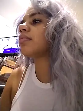 Snapshot of AlanaHouston chatting on March 10, 2026, 12:09 pm AlanaHouston online show from March 10, 2026, 12:09 pm