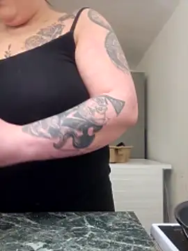 FringedAlmond online show from February 13, 2026, 9:59 pm