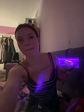 SofieKayla online show from February 2, 2026, 9:25 pm