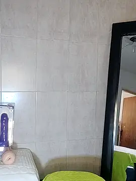 Lucius40 online show from February 6, 2026, 6:48 pm