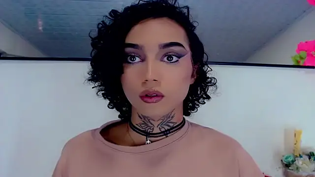 Darianna Atehortua online show from March 9, 2026, 9:29 pm