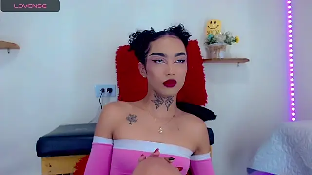 Darianna Atehortua online show from March 3, 2026, 9:44 pm