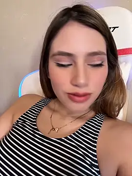 romyamo online show from April 27, 2026, 11:25 pm