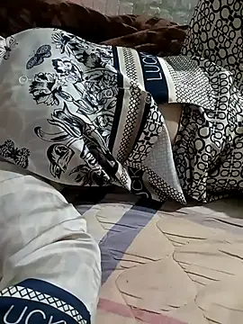 Snapshot of Tulip_ii chatting on March 3, 2026, 12:12 pm Tulip ii online show from March 3, 2026, 12:12 pm