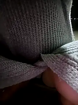 Snapshot of Tulip_ii chatting on March 5, 2026, 4:14 pm Tulip ii online show from March 5, 2026, 4:14 pm