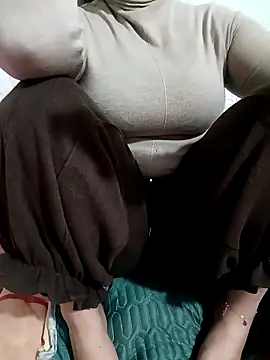 Snapshot of Tulip_ii chatting on March 14, 2026, 4:18 am Tulip ii online show from March 14, 2026, 4:18 am