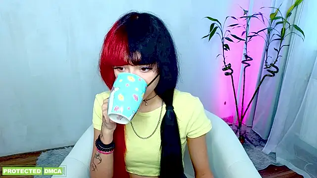 Snapshot of __Amiraa chatting on March 4, 2026, 12:57 pm Amiraa online show from March 4, 2026, 12:57 pm