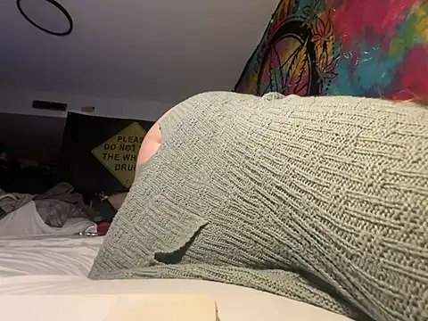 PeachBootyBeauty online show from June 24, 2026, 5:50 am