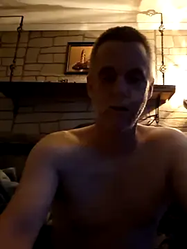 sexy hottie guy online show from May 11, 2026, 3:07 pm