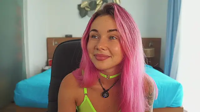 Sarah Pink online show from December 21, 2025, 2:03 am