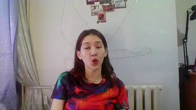 Snapshot of NickiKisinger chatting on July 30, 2026, 7:18 am NickiKisinger online show from July 30, 2026, 7:18 am