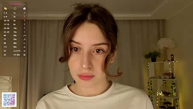 LeanneDinkle online show from February 13, 2026, 4:45 am