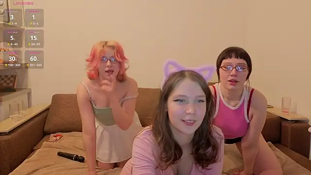 Snapshot of flowernnet chatting on February 7, 2026, 6:38 pm flowernnet online show from February 7, 2026, 6:38 pm