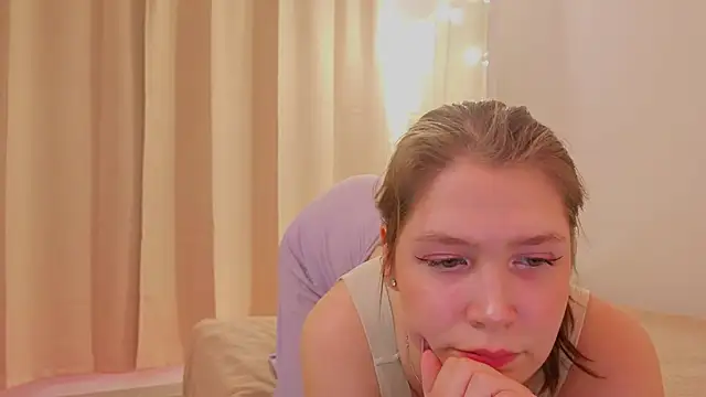 Snapshot of flowernnet chatting on March 21, 2026, 8:35 pm flowernnet online show from March 21, 2026, 8:35 pm