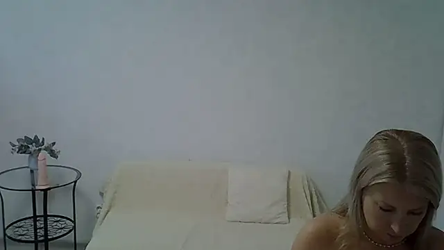 Snapshot of Opaldream chatting on June 10, 2026, 6:09 pm Opaldream online show from June 10, 2026, 6:09 pm